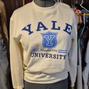 Kohl's Cream and Blue Crew Neck Sweater